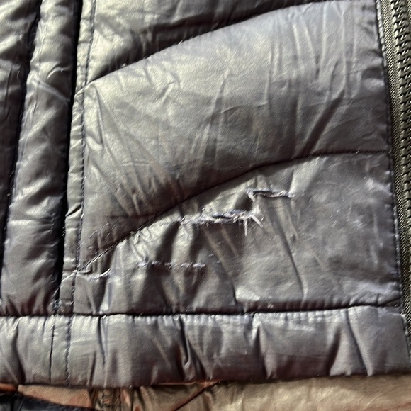 Andrew Marc Packable Lightweight Down Puffer Quilt Jacket Sz S/M Dark Navy*Read - Picture 3 of 11